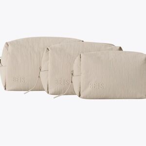 BÉIS The Air Pouch Set 
in Oat. NWT. Limited edition sold out